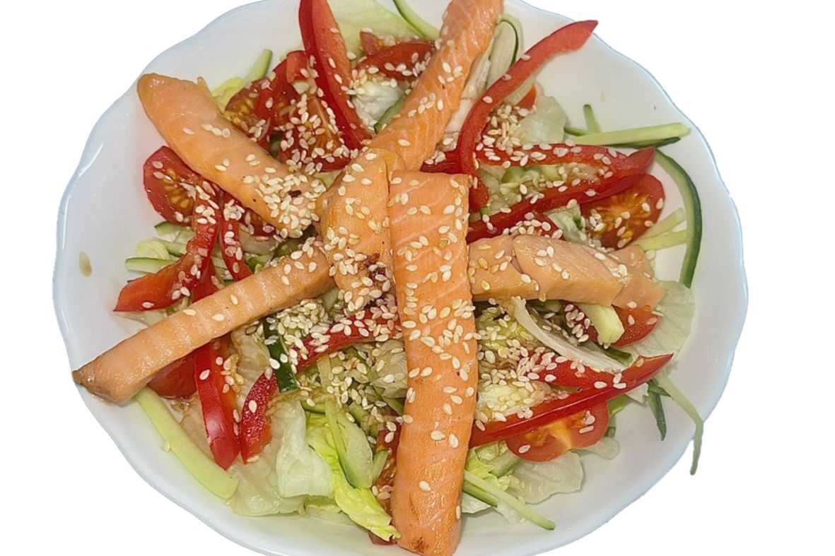 Салат с лососем