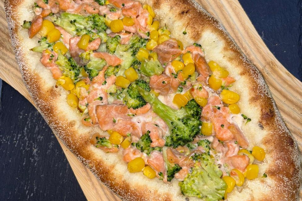 Пиде с лососем