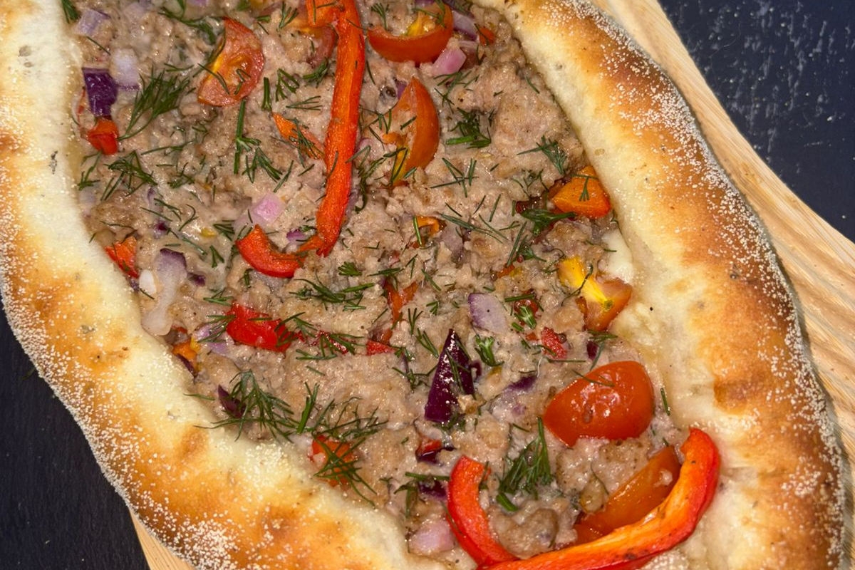 Пиде с фаршем свинина