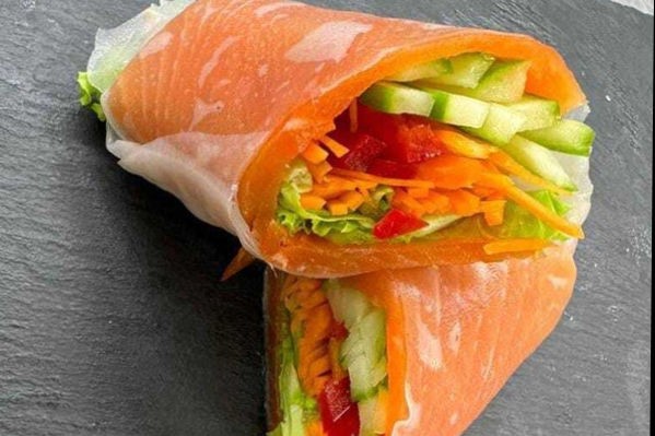 Спринг ролл с лососем