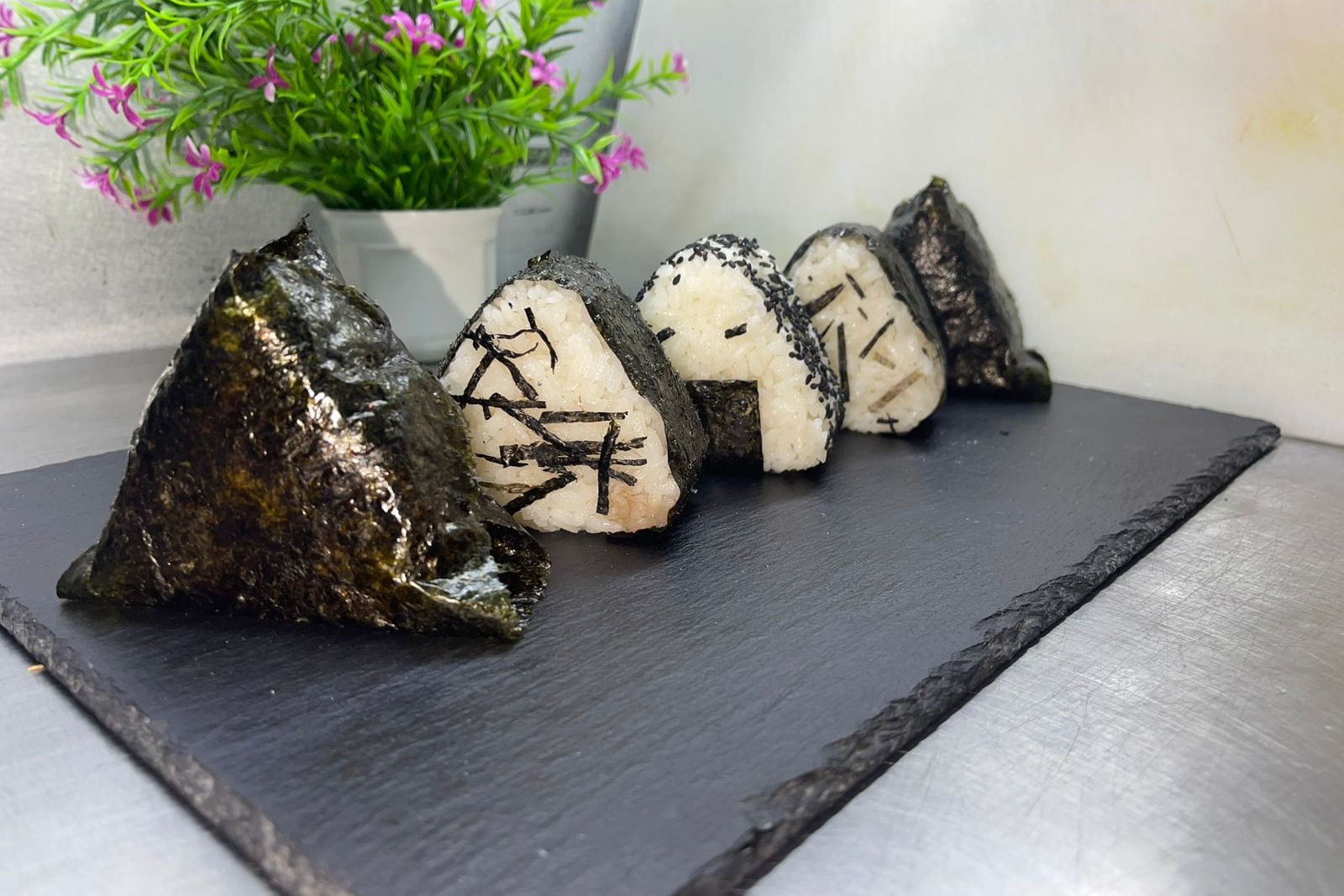 Онигири лосось 